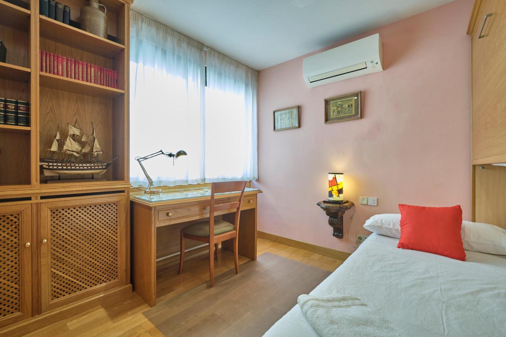 Apartamentos Carlos Madrid Dış mekan fotoğraf